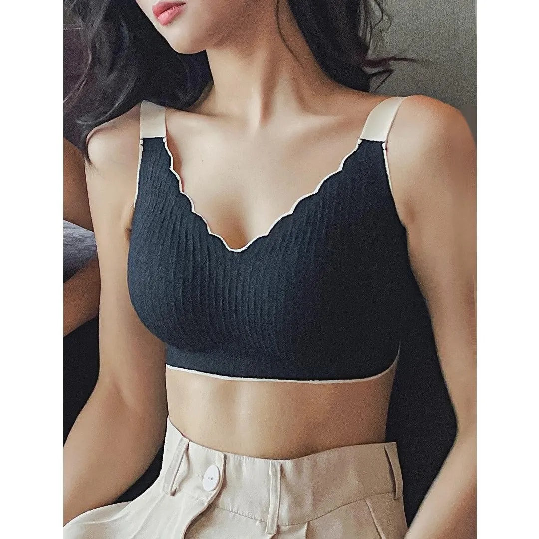 Sweet Wind - Scalloped Neckline Embossed Lace Bra